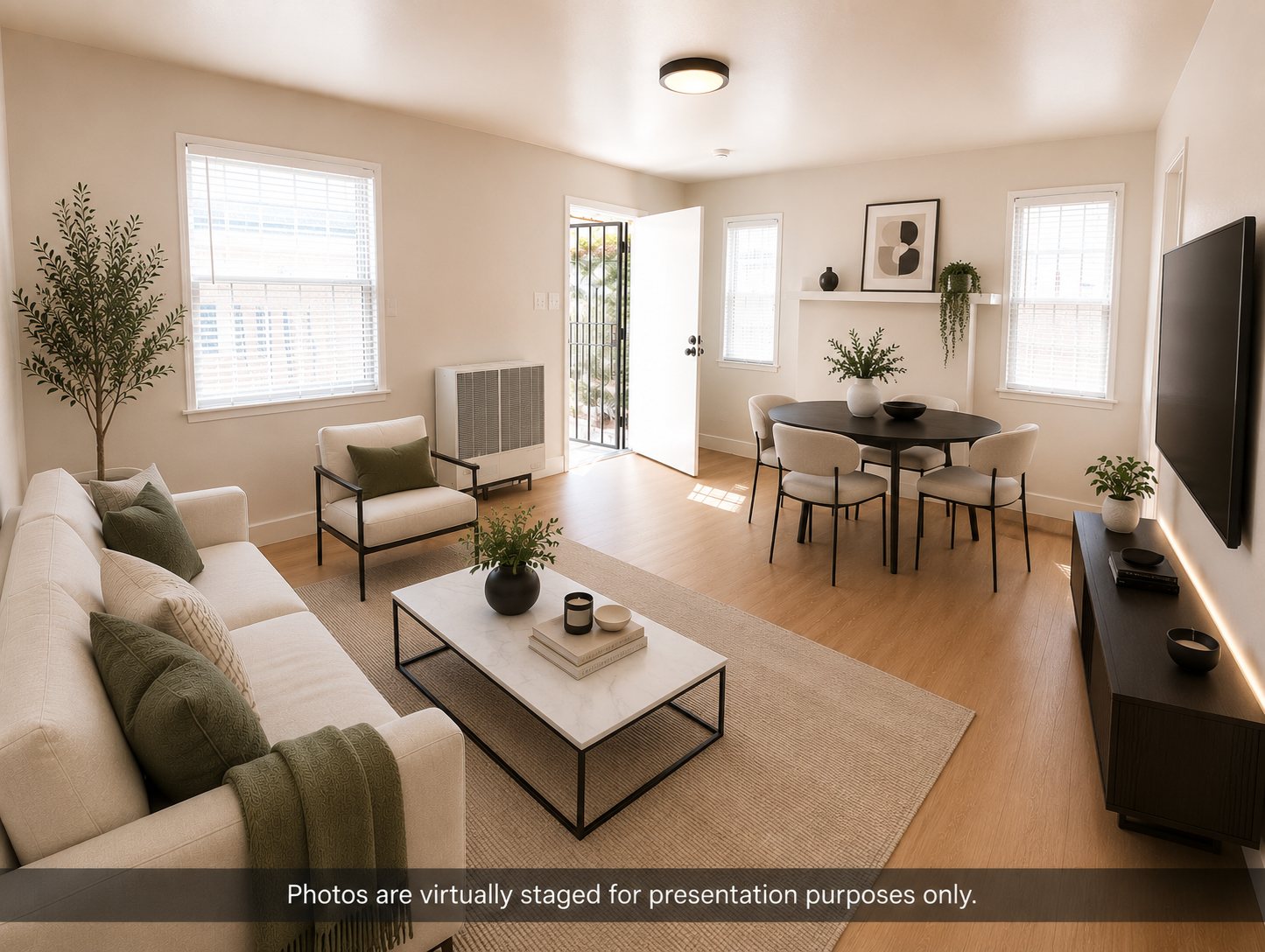 153 1/2 W. 62nd St, Los Angeles