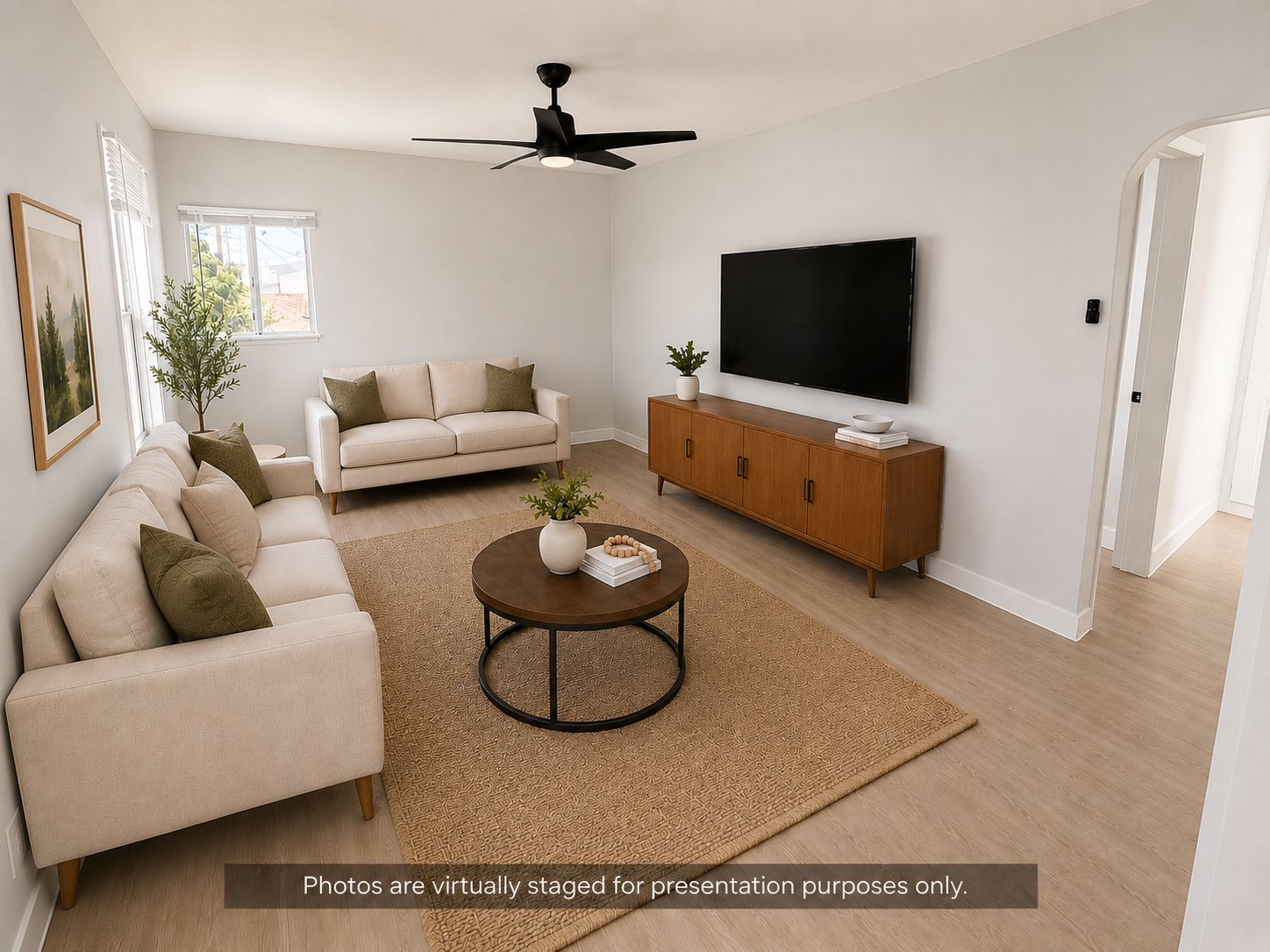 213 1/4 E 64th St, Los Angeles